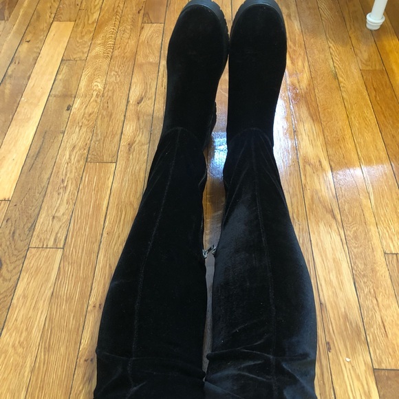 Boots - Picture 5 of 6